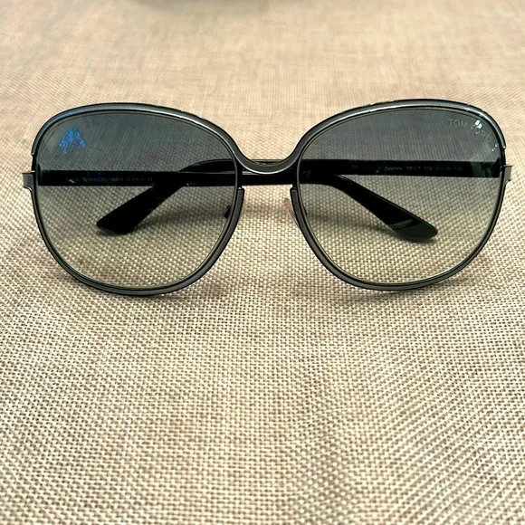 TOM FORD Oversized Delphine Black/Blue Gradient Sunglasses LIKE NEW! TOM FORD Delphine 60mm Gradient Sunglasses | Nordstromrack main image 3